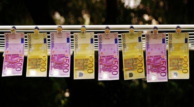 EUR/USD- Gün içerisindeki düşüş alçalan trend çizgisiyle sınırlı kaldı