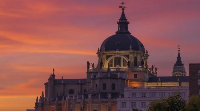 İspaniya mayın ikinci yarısından sonra karantin tələblərini zəiflətmək niyyətindədir