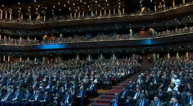 Kıtaların buluştuğu yerde,kalpler buluşuyor