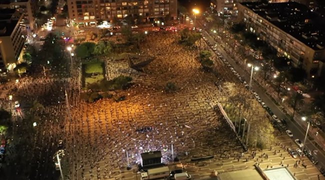 Maskeli, Sosyal mesafeli Netanyahu protestosu