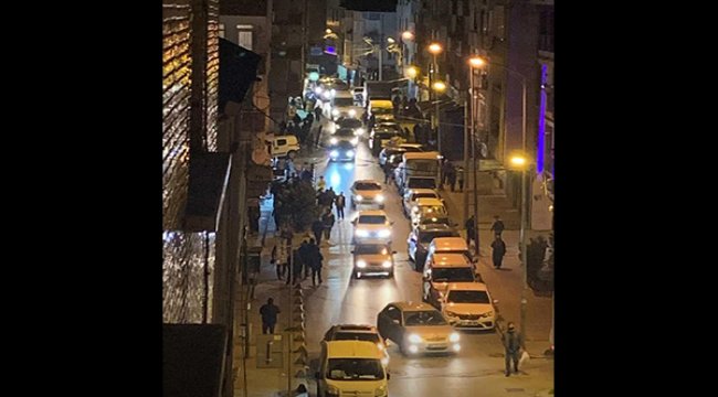 Sokağa çıkma yasağı öncesi büyük şehirlerde vatandaşlar sokaklara akın ettiler