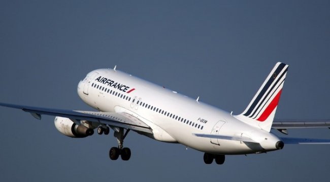 Air France uçuşlarında ateş ölçümü ve maske zorunlu olacak