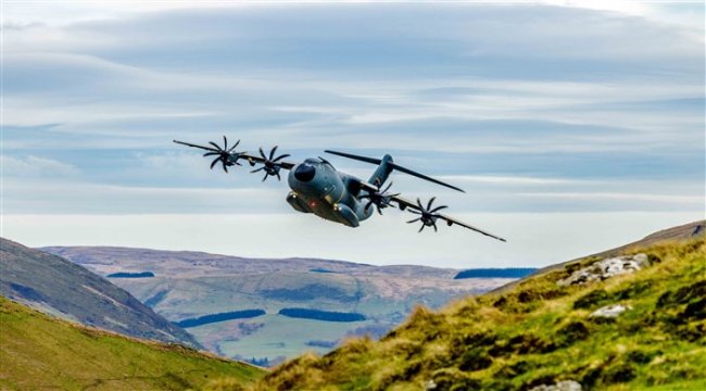 Airbus A400M otomatik alçak seviye uçuş sertifikasını başarıyla elde etti