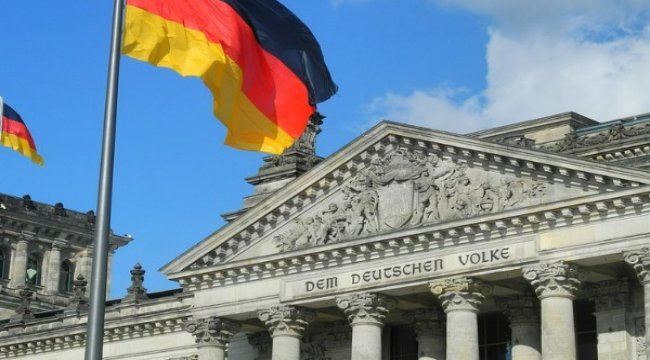 Almaniyanın vergi gəlirlərində azalma müşahidə olunub