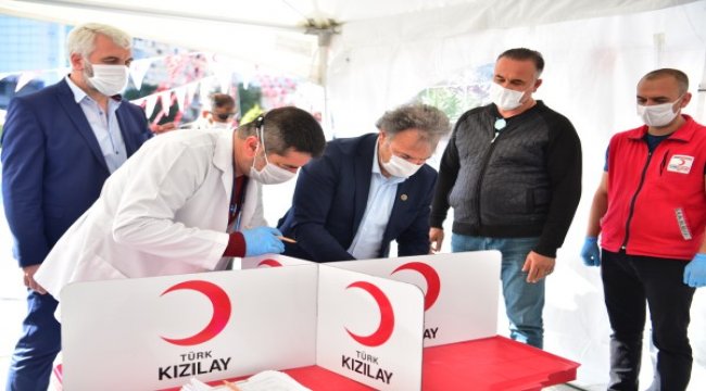 Bornova Belediyesi ve Türk Kızılay'dan ortak bağış kampanyası