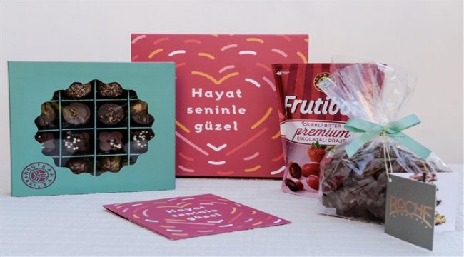 Bu Anneler Günü’nde mutlu anılarınızı bir kutu çikolata ile hediye edin