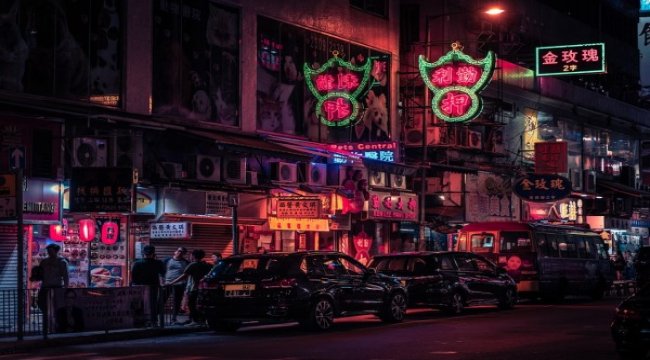 Hong Kong borsası dünkü düşüşün ardından toparlanıyor