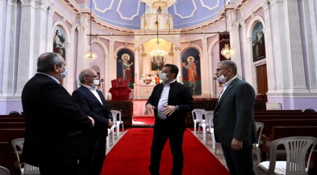İmamoğlu ve Türkmen, Haçı koparılan kiliseyi ziyaret etti