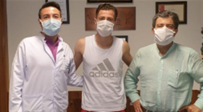 Sivassporlu futbolcu Hakan Arslan ameliyat oldu