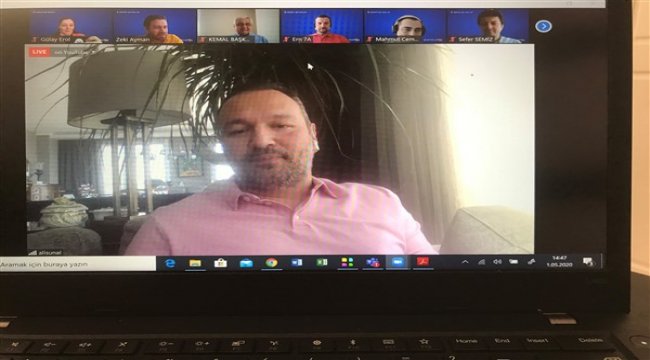Ünlü oyuncu Ali Sunal, FMV Işık Okulları öğrencileri ile online ortamda buluştu