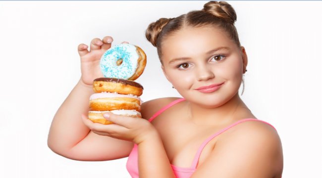 Erişkinlerde görülen obezitenin üçte biri çocukluk çağında başlıyor