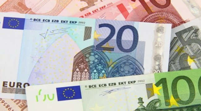 EUR/USD-1.1175 Desteğine doğru düşüyor