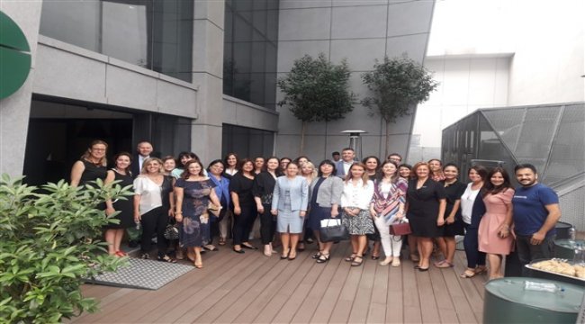 Perakendenin kadın liderlerini yetiştiren LEAD to LEAD mentorluk programı başlıyor
