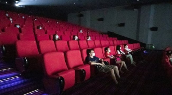 Çin sinemalarında hasılat hafta sonu zirveye ulaştı