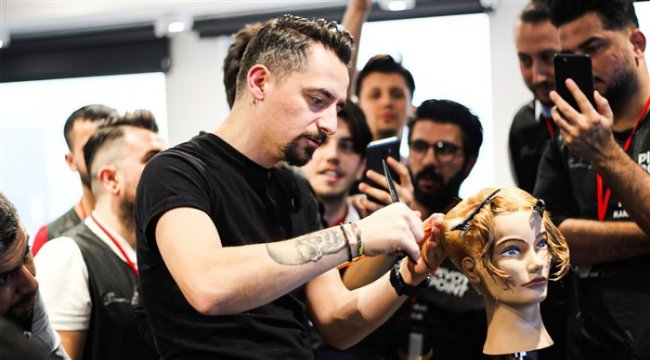 Kuaför eğitmeni Sinan Ergün salgın döneminde 99 ülkede 5000 ‘den fazla kuaföre eğitim verdi