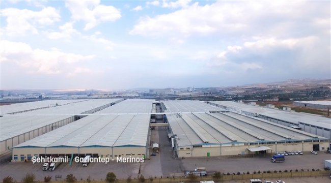Merinos'un yangın güvenliğini Lamilux duman tahliye kapakları sağlıyor
