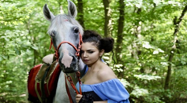 Opera sanatçısı Serap Çiftçi’den “Kayıp Hece”