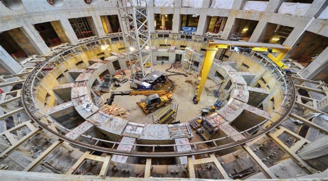 Tokamak nükleer füzyon reaktörü ITER'in montajına Fransa’da başlandı
