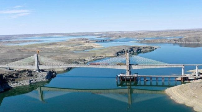 Xinjiang Uygur Özerk Bölgesi’nin yeni demiryolu hattı tamamlandı