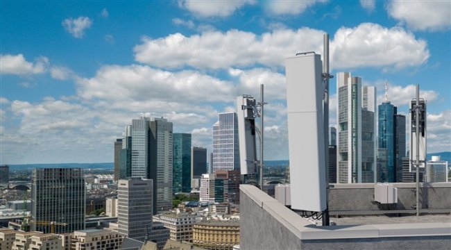 Yeni Ericsson AIR çözümleri 5G ara frekans dağıtımını hızlandırıyor