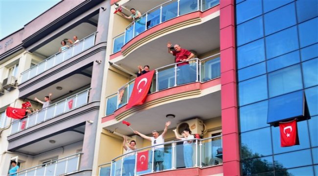 Başkan İduğ’dan balkonlara davet