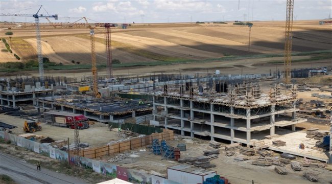 İBB deprem odaklı 29 bin konutun yapımına start verdi