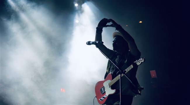 Kenan Doğulu’dan Bodrum’da müzik şöleni