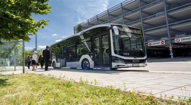 MAN’ın 50 yıllık elektrikli otobüs tecrübesi Automotive Brand Contest ‘Tasarım Ödülü’ ile taçlandı