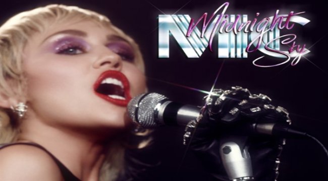 Miley Cyrus yeni şarkısı “Midnight Sky” ile geri döndü
