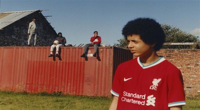 Nike’ın Liverpool F.C için hazırladığı 2020 -2021 sezon saha içi koleksiyonu hazır