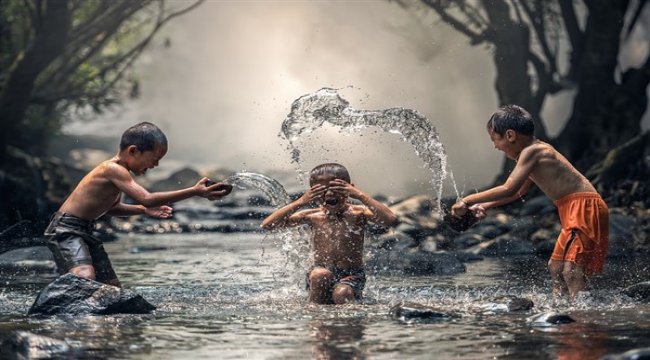 Oyun oynarken yemek yemeyi unutuyorsa dikkat