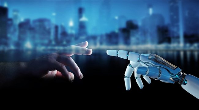 Yazılım robotlarıyla 40 kat daha hızlı, 365 gün 7/24 hatasız hizmet