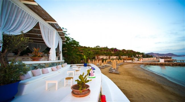 Yazın keyfini ‘Elani Beach & Restaurant’ta çıkarın