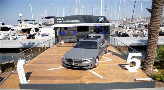Yeni BMW 5 serisi göz alıcı tasarımıyla Bodrum Yalıkavak Marina’ya demir attı
