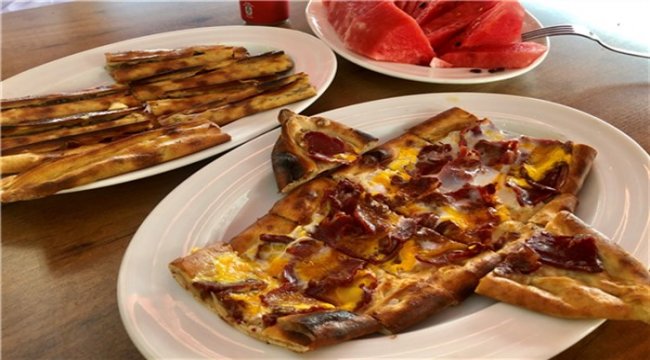 Adı gibi tadıyla da Samsun sınırlarını aşan lezzet : Bafra Pidesi