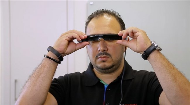 ‘Akıllı Gözlük’ Projesini yeni videosunda tanıttı
