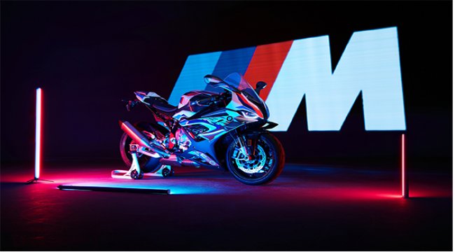BMW Motorrad’ın ilk M Motosikleti BMW M 1000 RR