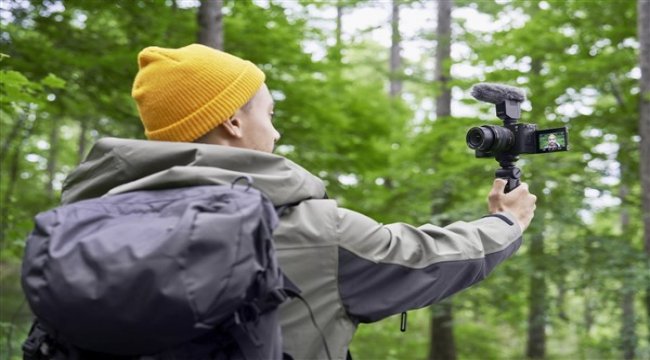 Dünyanın en küçük ve en hafif Full-frame fotoğraf makinesi sistemi