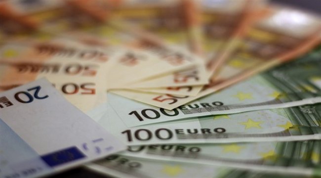 EURUSD-1.1715 direncinin geçilememesi ile geri çekiliyor