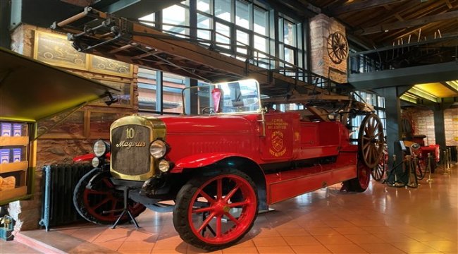 Farklı dönemlerin klasikleri iş ve hizmet araçları Rahmi M. Koç Müzesi’nde
