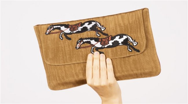 Hatice Gökçe’den “Minyatür 2.0” sergisine özel kapsül koleksiyon