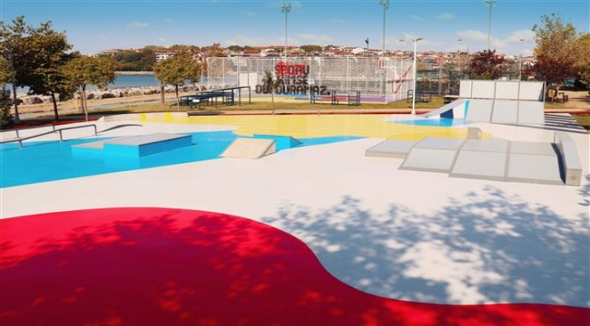 Kalamış Parkı’nı geri dönüşümle ‘Onardılar’