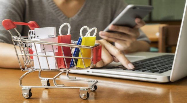 Tekstil sektörü e-ticaret ile ayakta kaldı