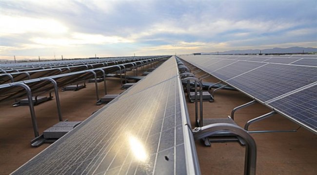 Tüm dünyada %100 yenilenebilir elektrik kullanmayı hedefliyor
