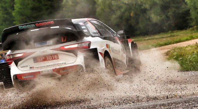 Türkiye rallisi öncesi podyum başarısıyla liderliğini devam ettiriyor