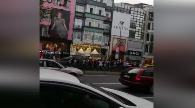 Açıkel, Suriyeli radikal grupların düzenlediği kitlesel eylemlere dikkat çekti