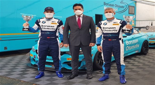 Borusan Otomotiv Motorsport Pilotları Belçika’da Milli Marşımızı dinletti