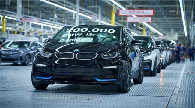 Elektrikli Mobilite’nin öncü Modeli BMW i3 200 bininci kez banttan indi