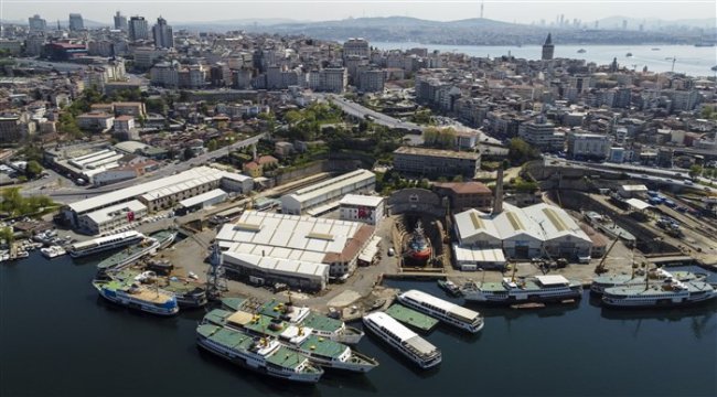 Haliç Tersanesi’nde bir yılda, 45 gemi bakımdan geçti