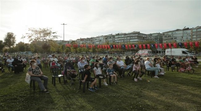 İstanbullular tiyatro ile buluşmaya devam ediyor